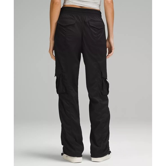 Lululemon Dance Studio Relaxed-Fit Mid-Rise Cargo Pant - Picture 3 of 7